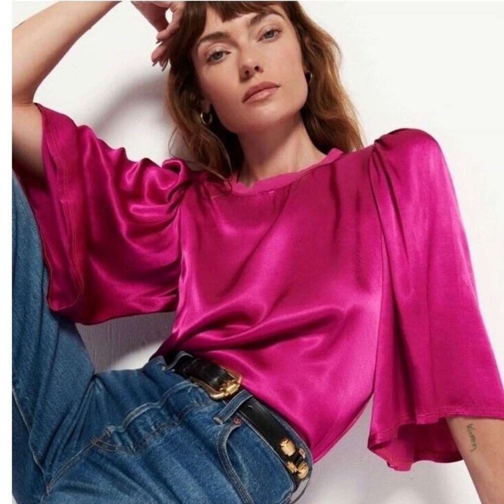 Nation Ltd Donna satin Bell Sleeve Top blouse Size XS Miss Magenta pink